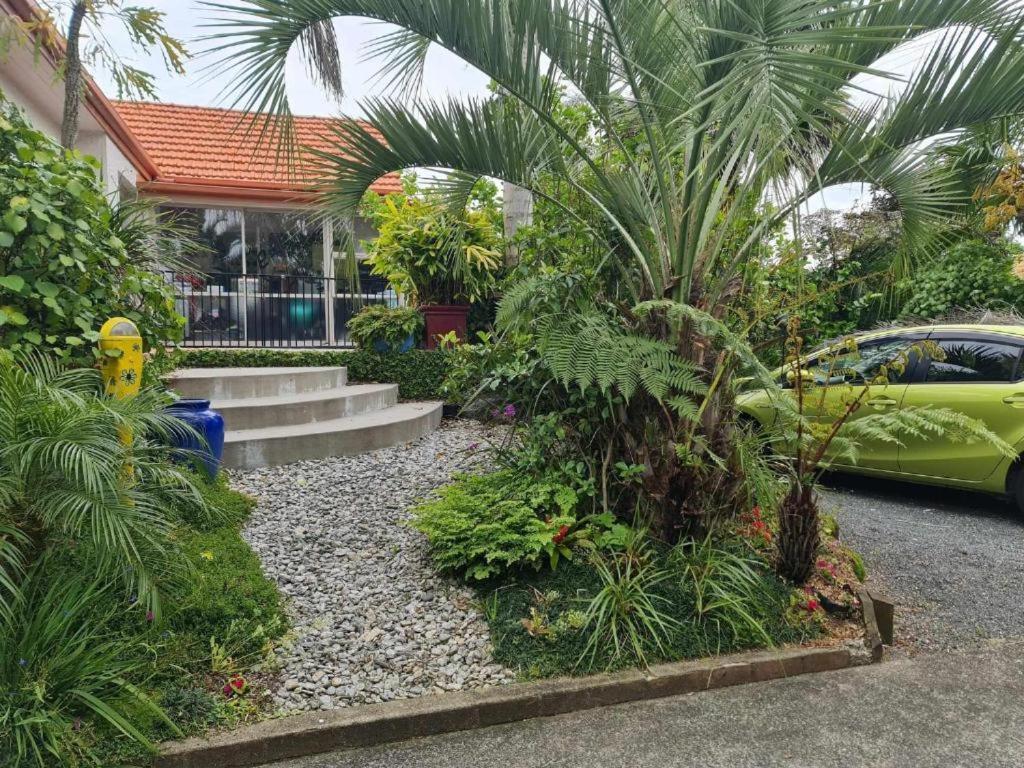 המילטון Kk Boarding Holiday House מראה חיצוני תמונה